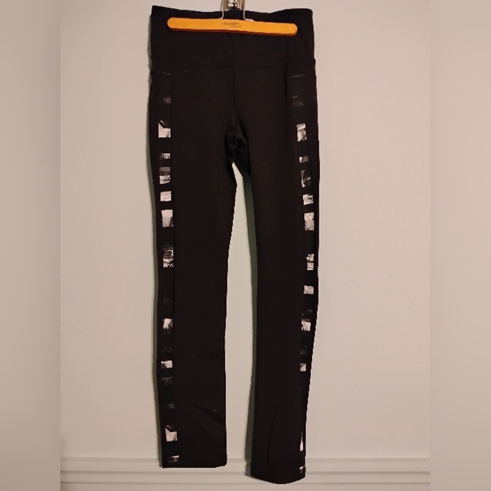 Black Leggings with Side Pattern